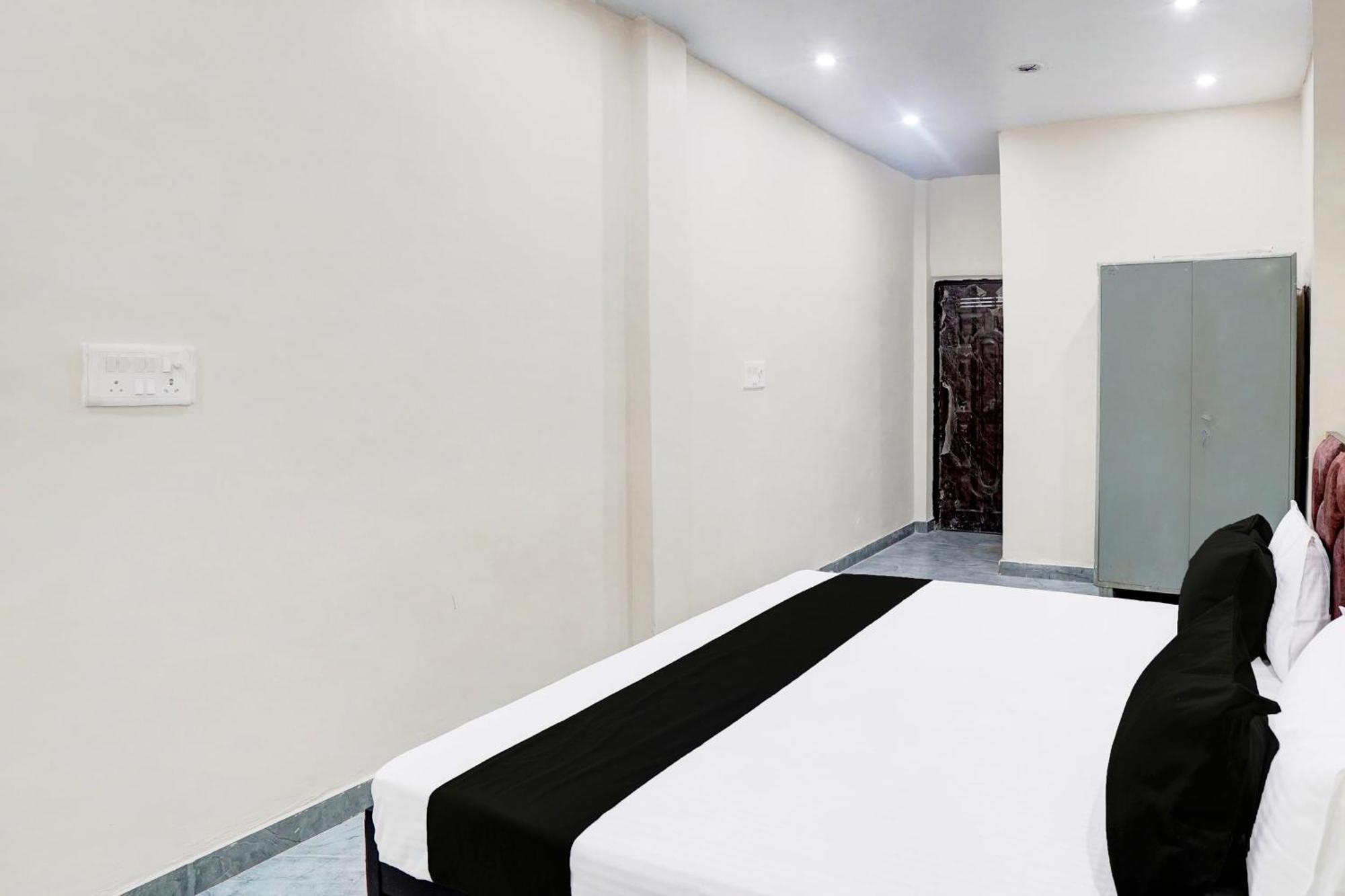 Hotel O Laxmi Guest House Varanasi Exterior photo